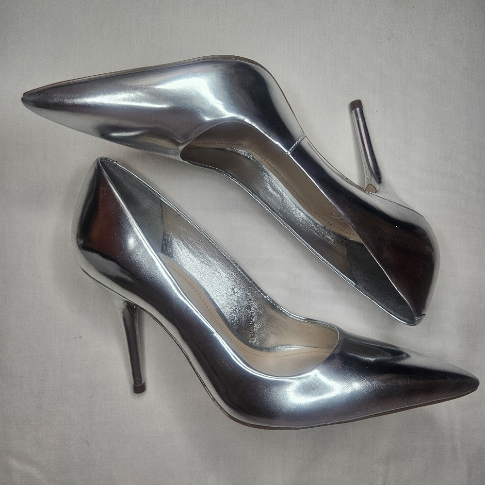 Arezzo Emily High Stiletto - Silver Synthetic Chrome NWT Sz 5.5 - Picture 2 of 15